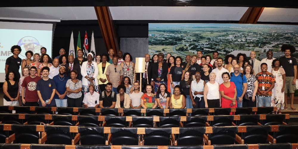 Imagem Momento histórico: inauguração do Núcleo de Estudos Afro-Brasileiros (NEAB)